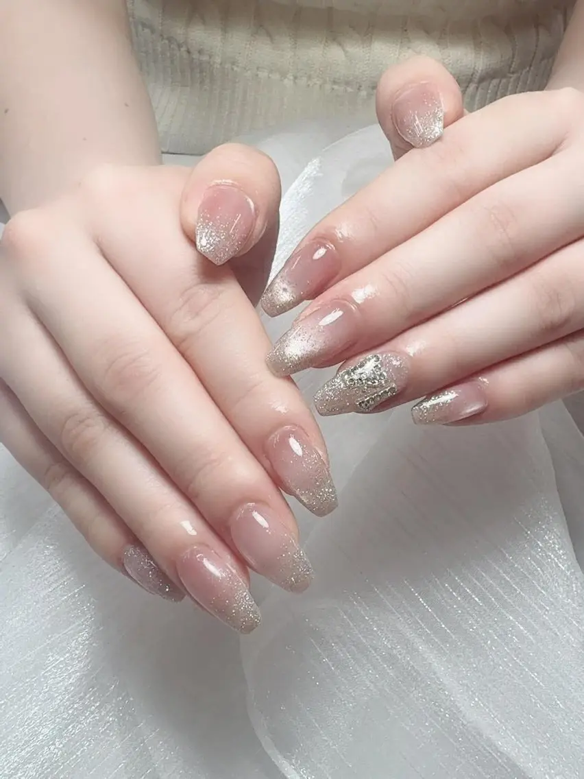 ネイル グラデーション 韓国ネイル マグネットネイル ニュアンスネイル オフィスネイル ハンドネイル Hana Rose Nailのネイルデザイン