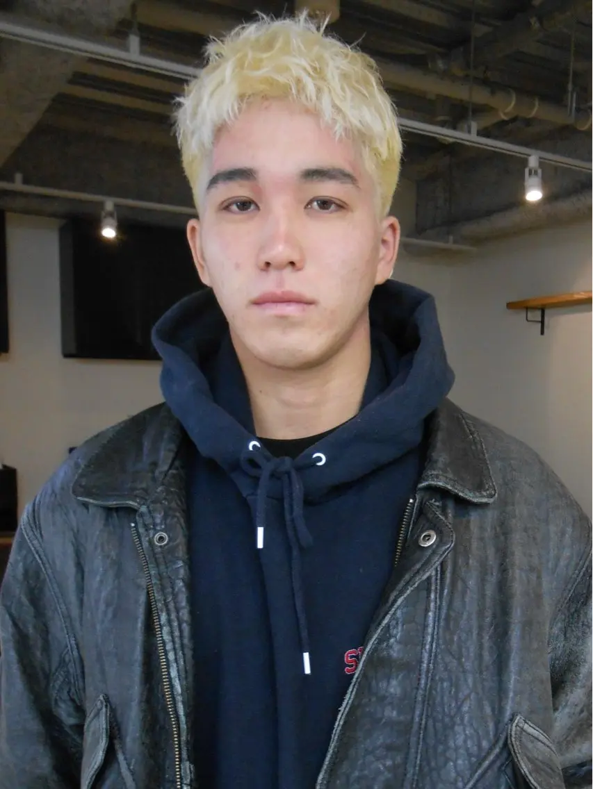 ショート カラー メンズ グランジヘア 無造作ヘアHYUGAのヘアスタイル