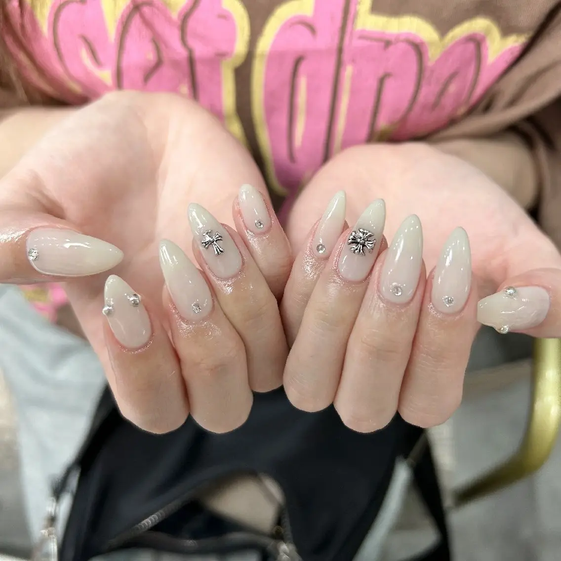 ネイル アートネイル フラワーネイル フットネイル フレンチネイル ジェルネイル ハンドネイル UM Nail Salonのネイルデザイン