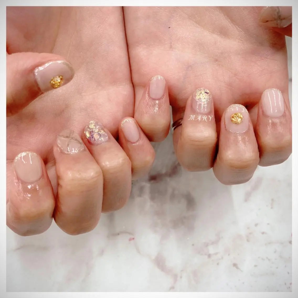 ネイル 大理石ネイル(マーブル) ニュアンスネイル ワンカラーネイル ホワイト ハンドネイル Mary nail .narumiのネイルデザイン