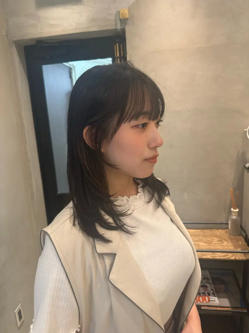セミロング 新宿/顔周りカット +レイヤー=しずく♩のヘアスタイル