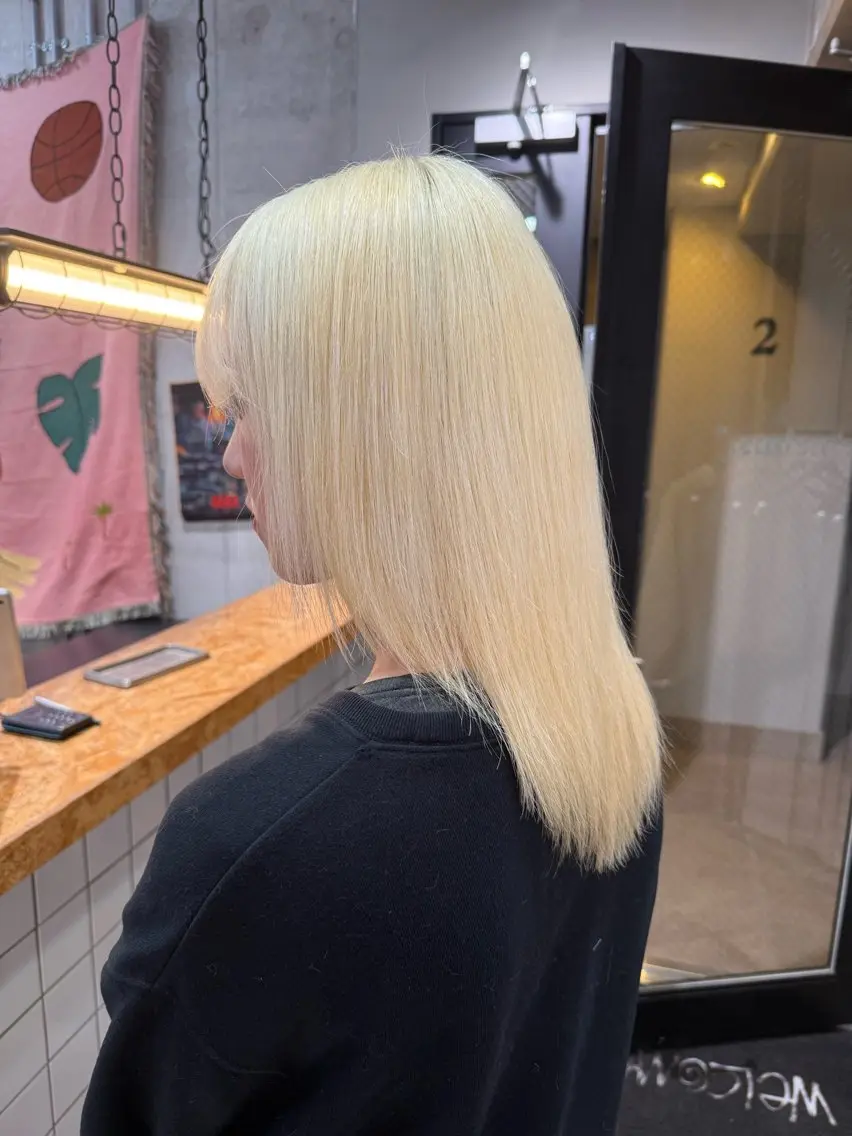 セミロング カラー ブロンド ピンクカラー ヘアカラー 【🥀履歴修正🥀】 ハイトーン職人/拓真のヘアスタイル