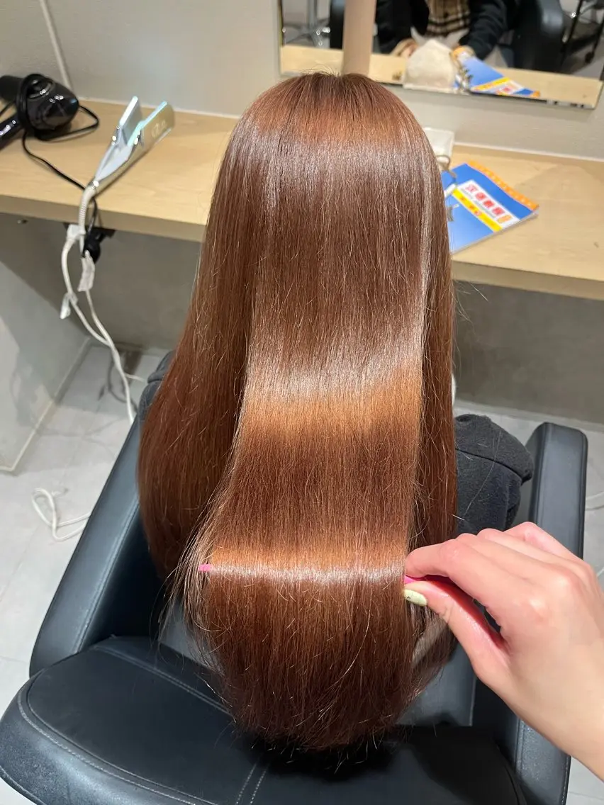 カラー ベージュカラー ブリーチ ピンクカラー ピンクベージュ ヘアカラー やまもと ここのヘアスタイル