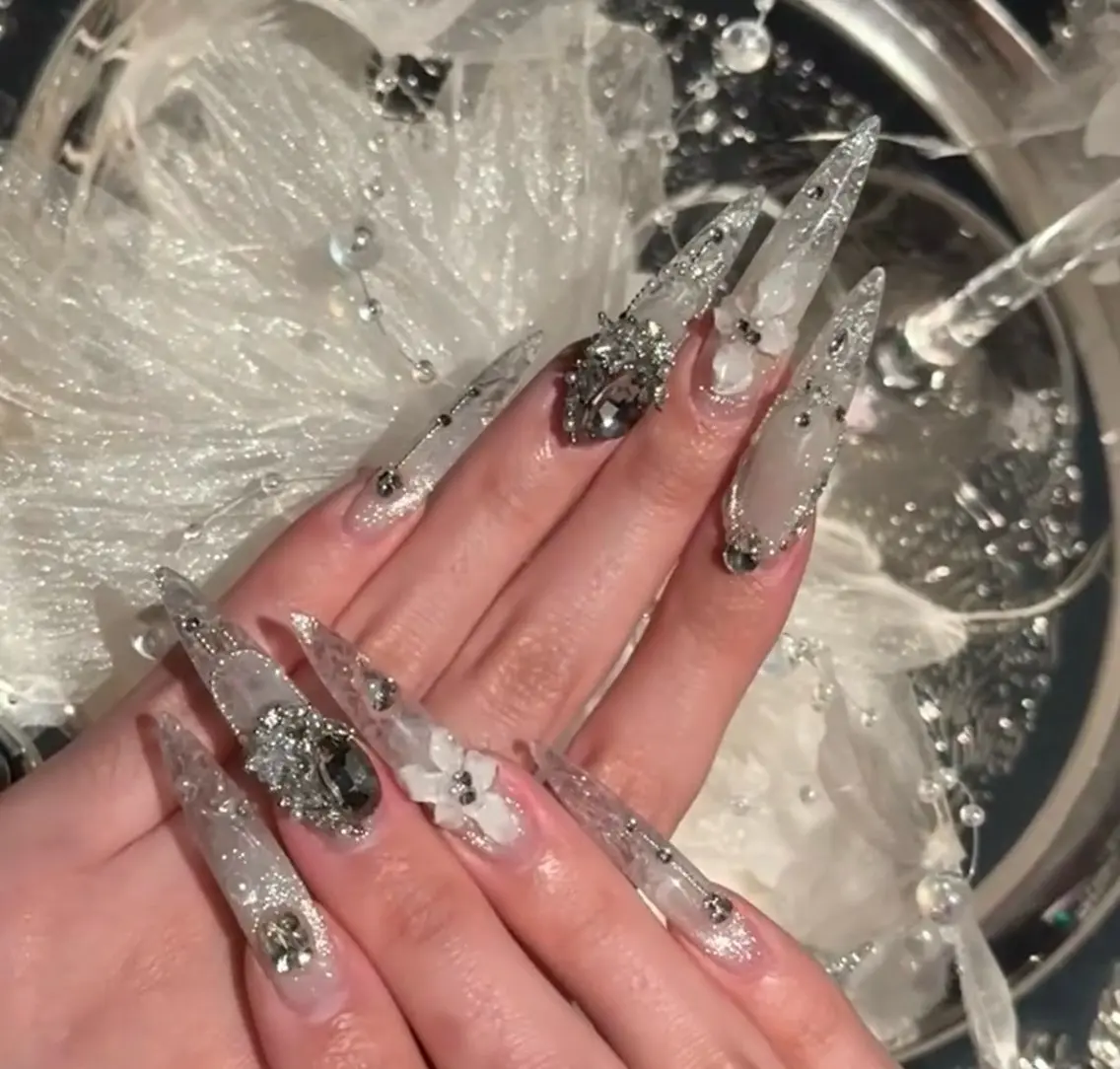 ネイル クリアネイル キラキラネイル 韓国ネイル ラメ(グリッター) ロングネイル Yoxie Nailのネイルデザイン