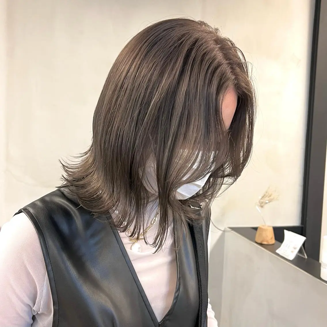ミディアム カラー パーマ ヘアアレンジ メンズ キッズ ネイル マツエク・マツパ アイブロウ カット ヘアカラー トリートメント 前川 朋香のヘアスタイル