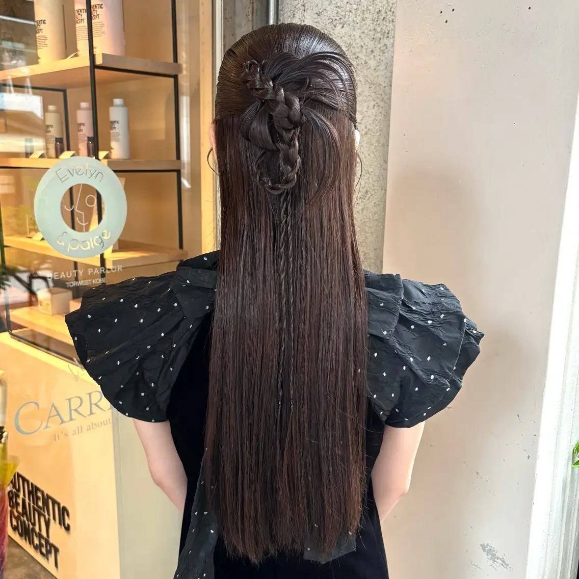 ヘアアレンジ ハーフアップ 三つ編み 髪飾り ヘアセット 芦刈 咲来のヘアスタイル