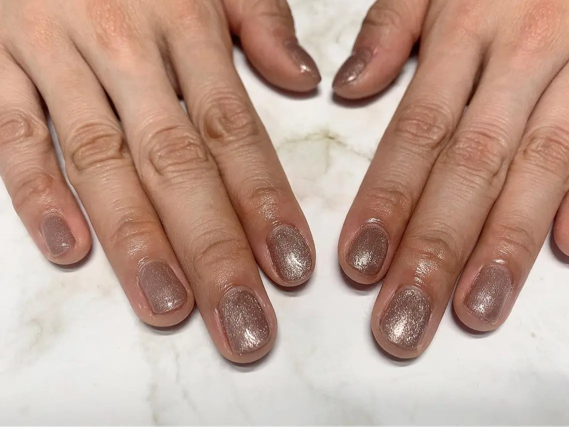 ネイル キラキラネイル マグネットネイル ハンドネイル mogunail &blowのネイルデザイン
