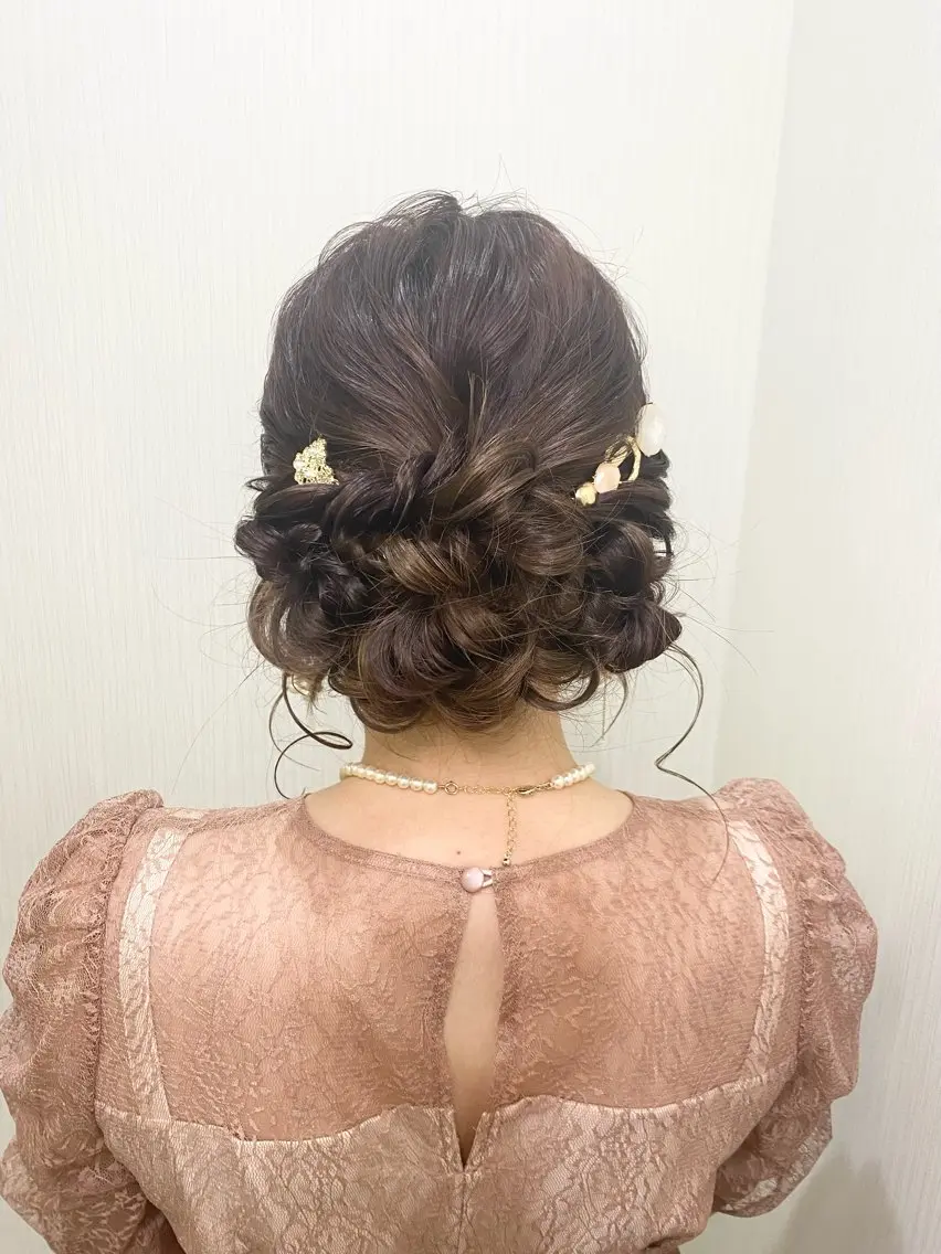 セミロング ヘアアレンジ ヘアセット naitre 🌼SHIORI🌼のマツエク・マツパデザイン