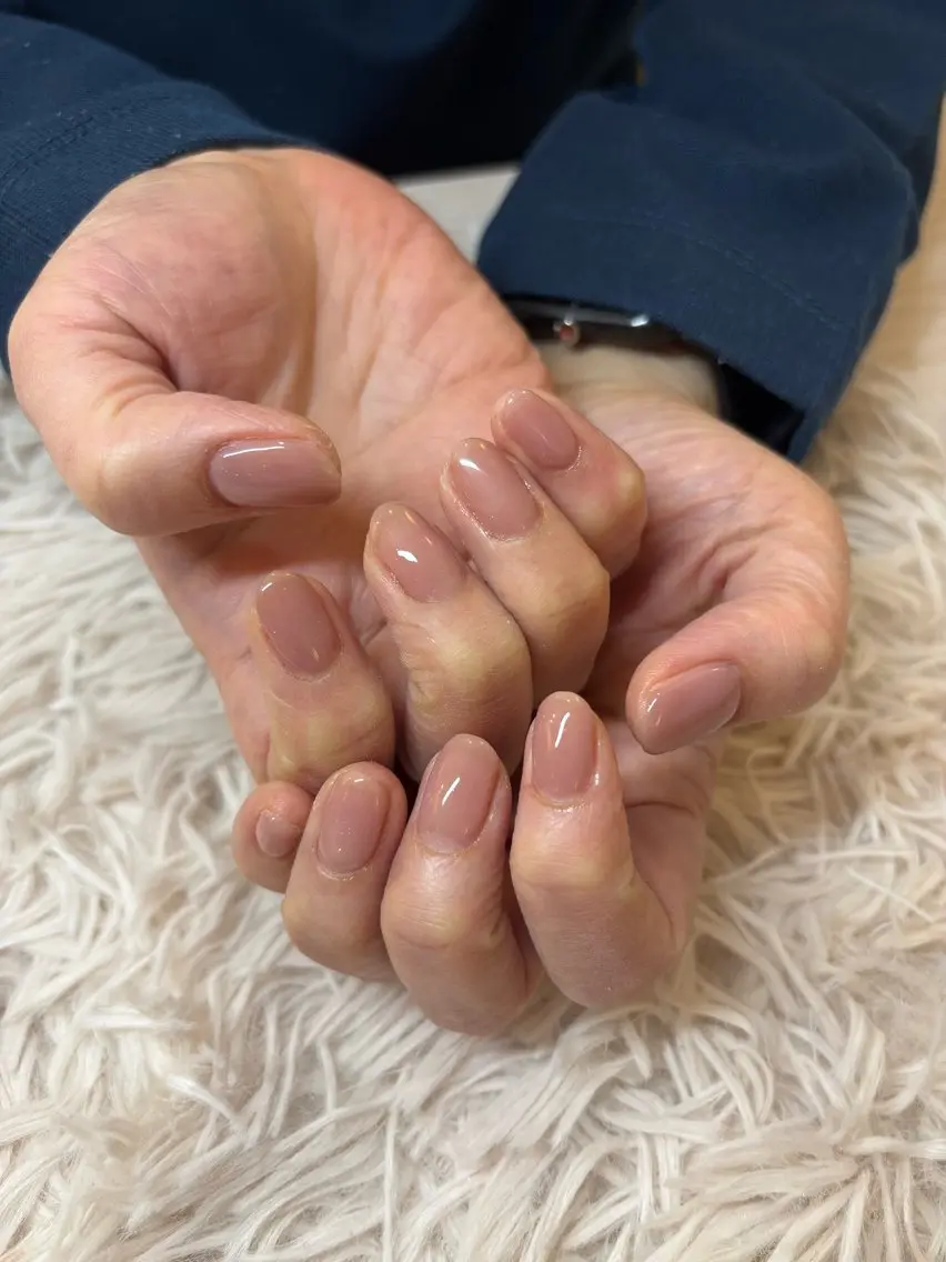 ネイル ワンカラーネイル 伊藤 いちごのネイルデザイン