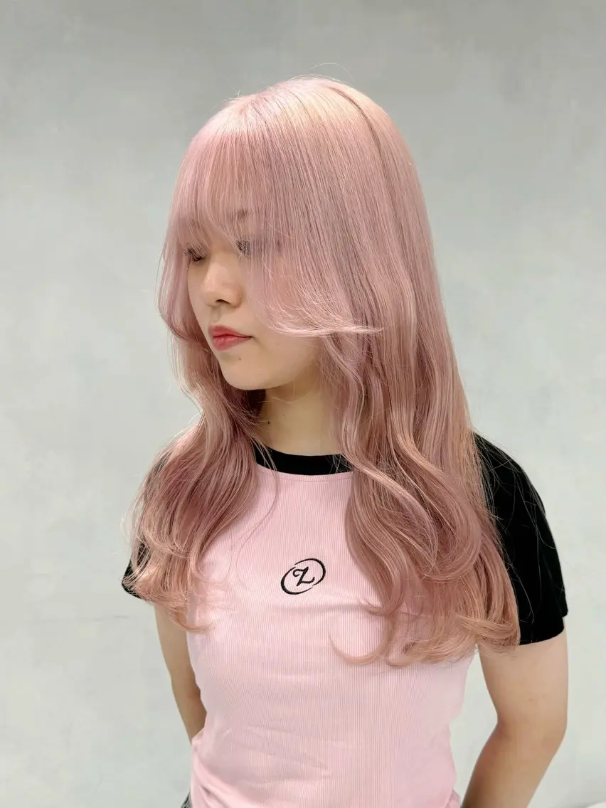 セミロング アッシュ アッシュグレー 髪質改善 タンバルモリ ヨシンモリ ヘアカラー Bob&ハイトーン 専門家CHIHIROのヘアスタイル