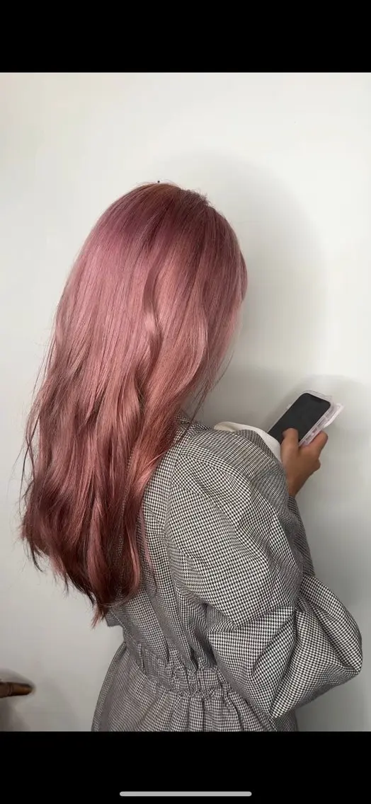 ロング カラー 大塚 しおりのヘアスタイル