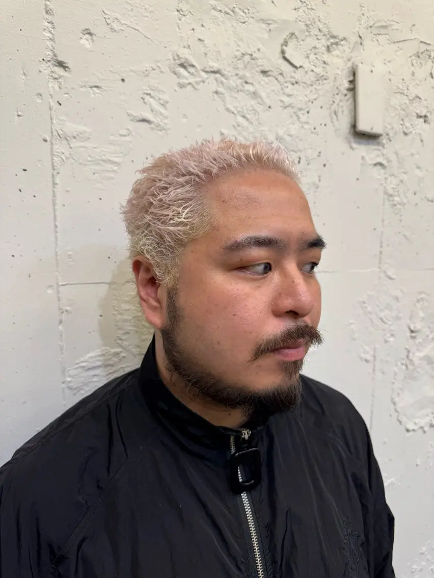 ショート カラー パーマ メンズ ダウンパーマ フェードカット メンズハイライト メンズパーマ メンズショート カット ヘアカラー パーマ 💈メンズ特化💈 TASUKUのヘアスタイル