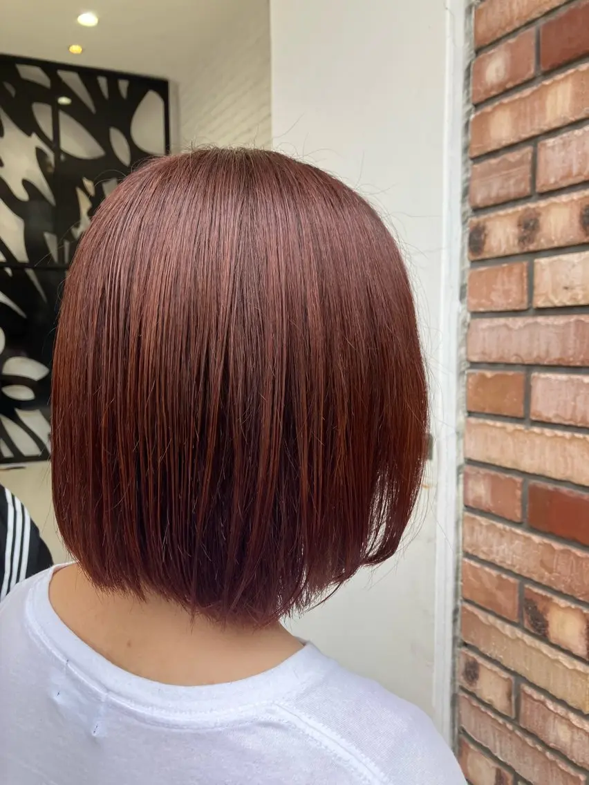 カラー 艶ストレート 口石 ひかるのヘアスタイル