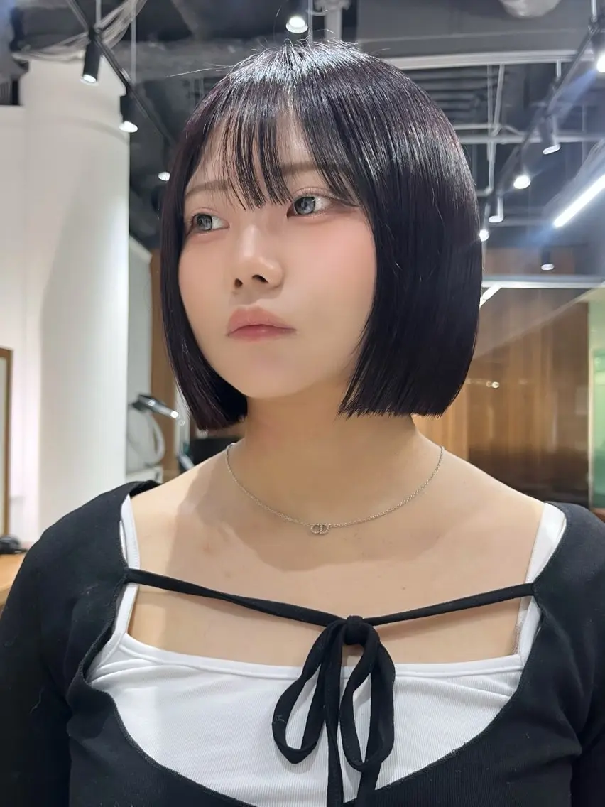 ショート ボブ カット 石塚 瑛里菜のヘアスタイル