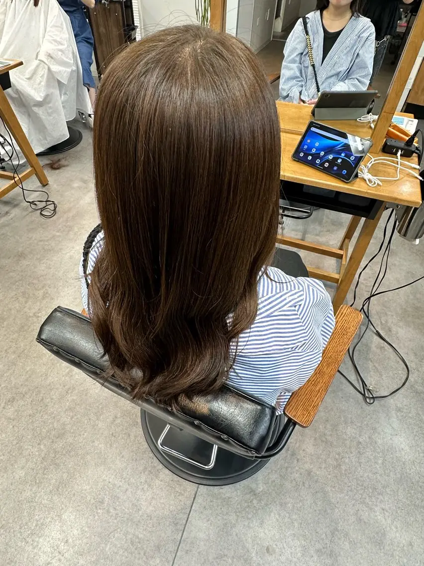 セミロング カット ヘアカラー トリートメント Azule なつめのヘアスタイル