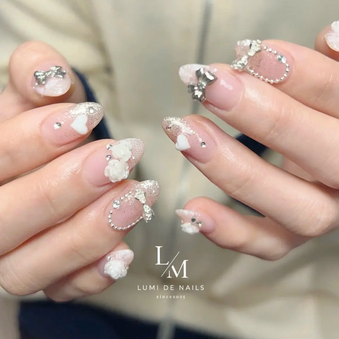 ネイル グラデーション ラメ(グリッター) マグネットネイル ミラーネイル ニュアンスネイル ハンドネイル Lumi de nailsのネイルデザイン