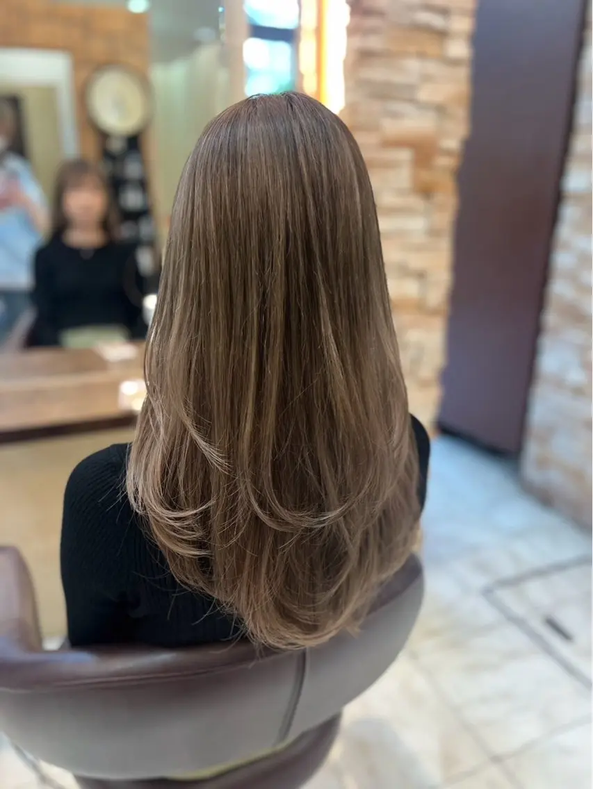ロング 皆川 優奈のヘアスタイル