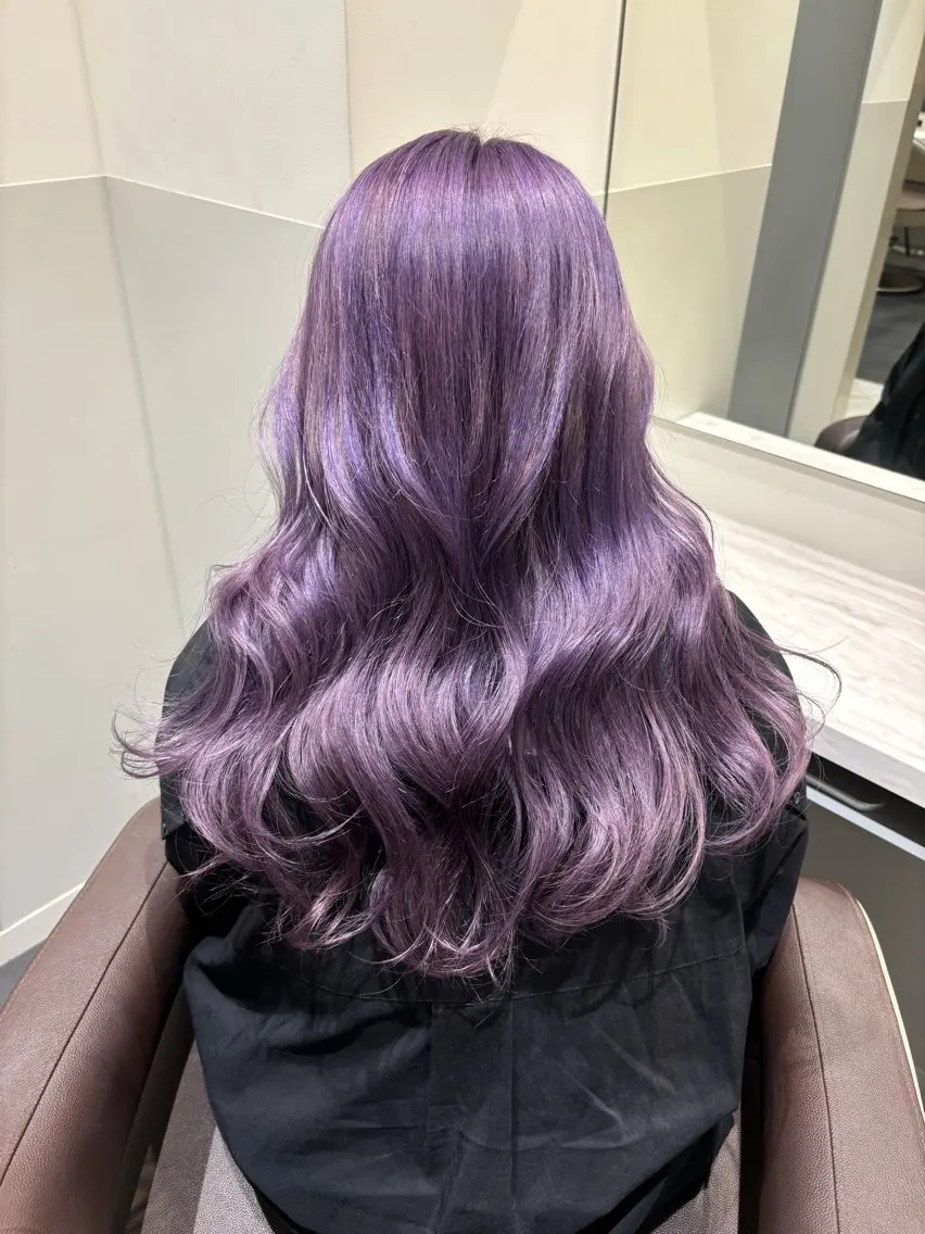 ロング カラー ブリーチ レイヤーカット カット ヘアカラー トリートメント 〻ツヤハイトーン🩰 🤍HARUCAのヘアスタイル