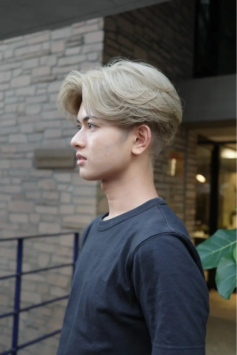ショート メンズ メンズブリーチ NERO 松井 隆人のヘアスタイル