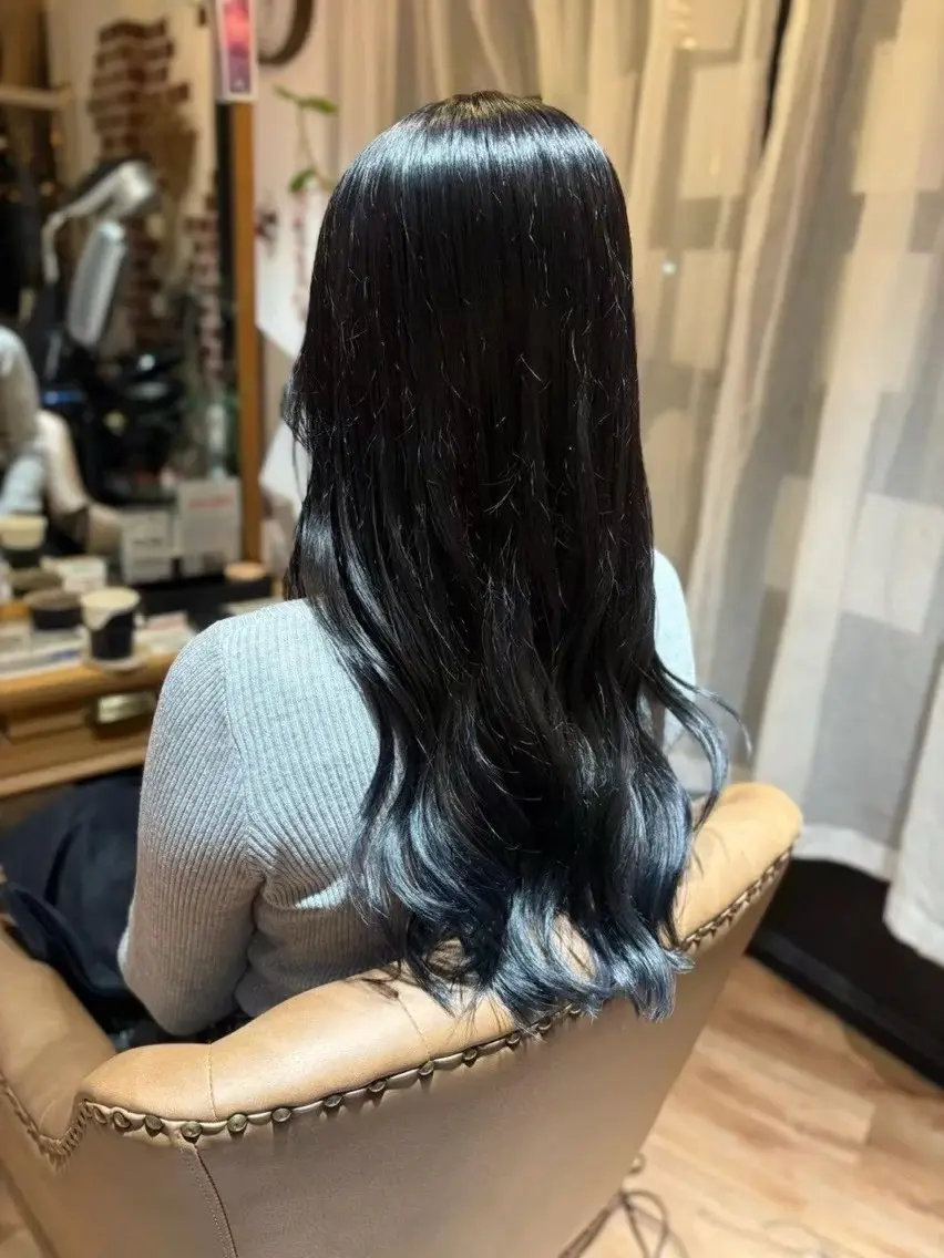 カラー 西村 雪菜のヘアスタイル