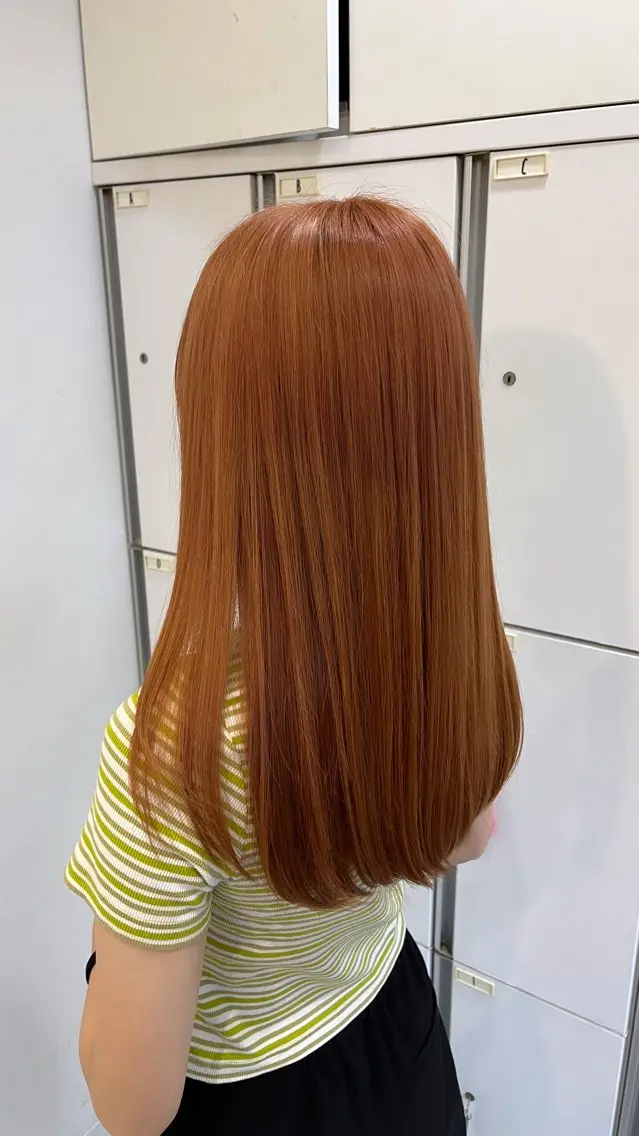 ロング カラー ヘアカラー ハイトーン💗ピンク 🛼カラフル🍀のヘアスタイル