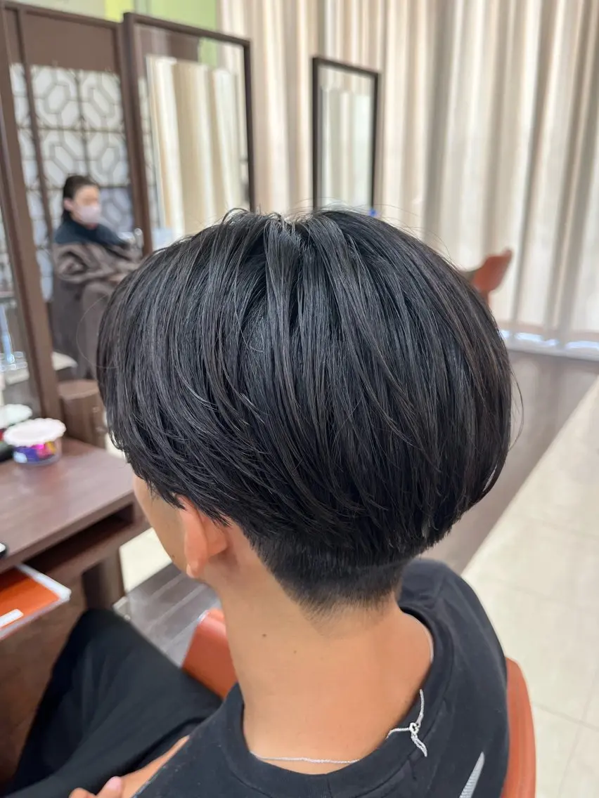 ショート パーマ メンズ センターパート メンズパーマ ニュアンスパーマ 🧊メンズ特化🧊 高木航希のヘアスタイル
