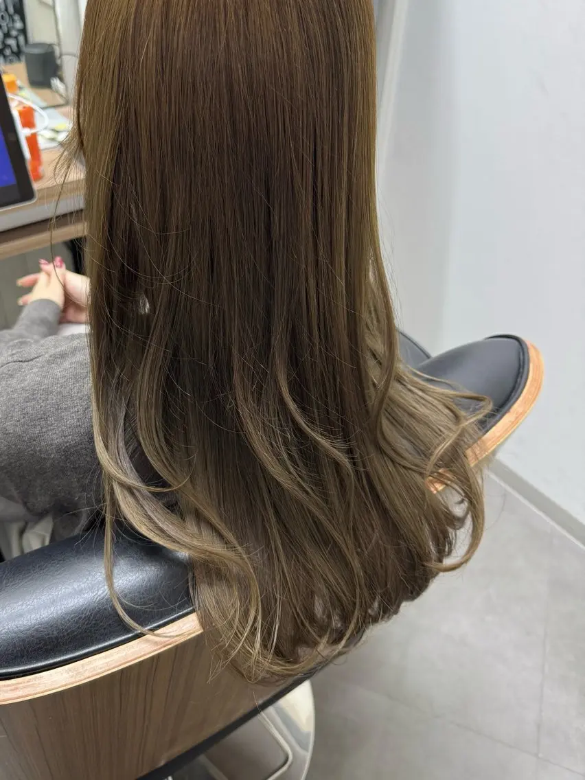 ロング カラー アディクシーカラー イルミナカラー クオルシアカラー 髪質改善 韓国風ヘア 艶髪改善師/高橋潤 /縮毛矯正のヘアスタイル