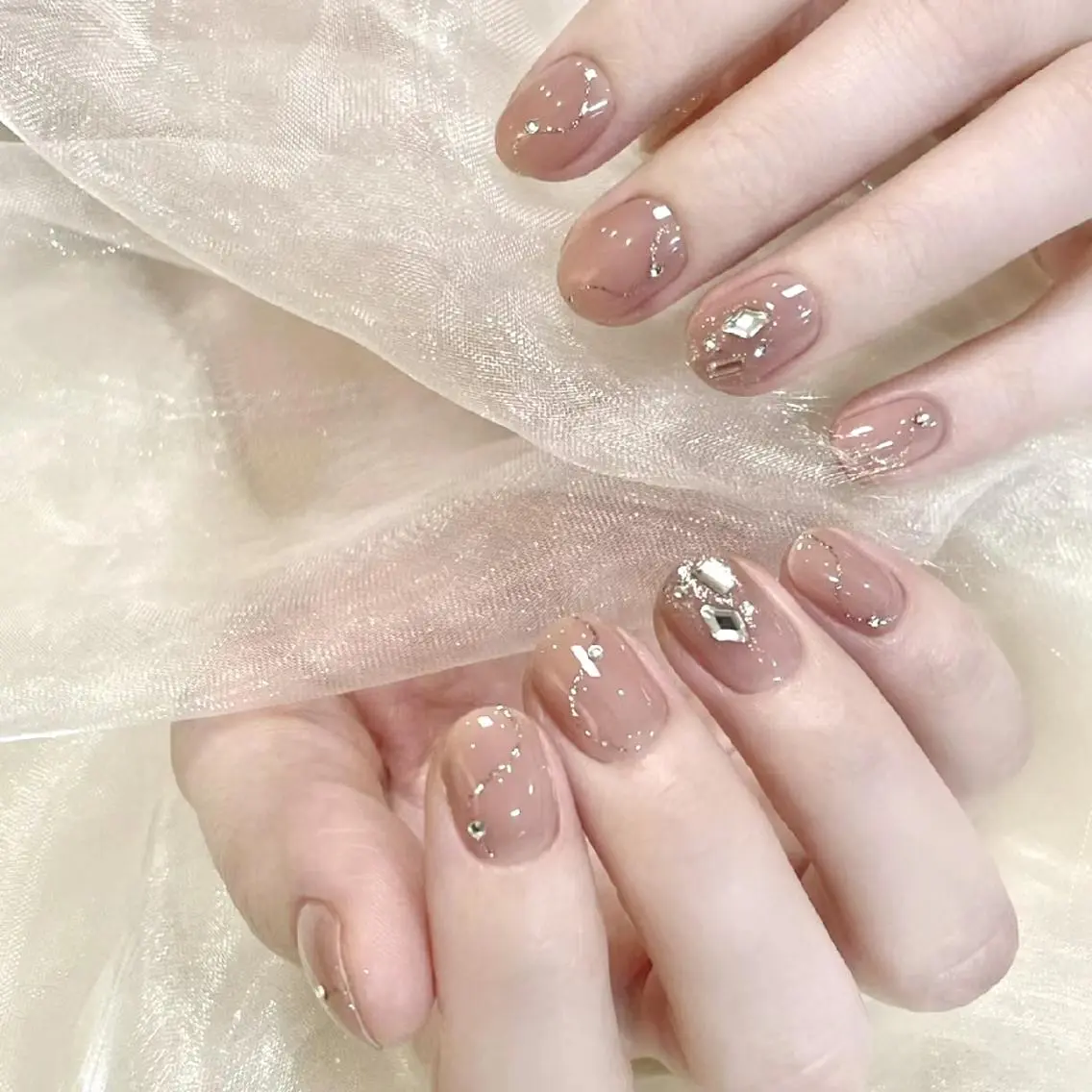 ネイル ハンドネイル RAFFINE haru🦋🩵のネイルデザイン