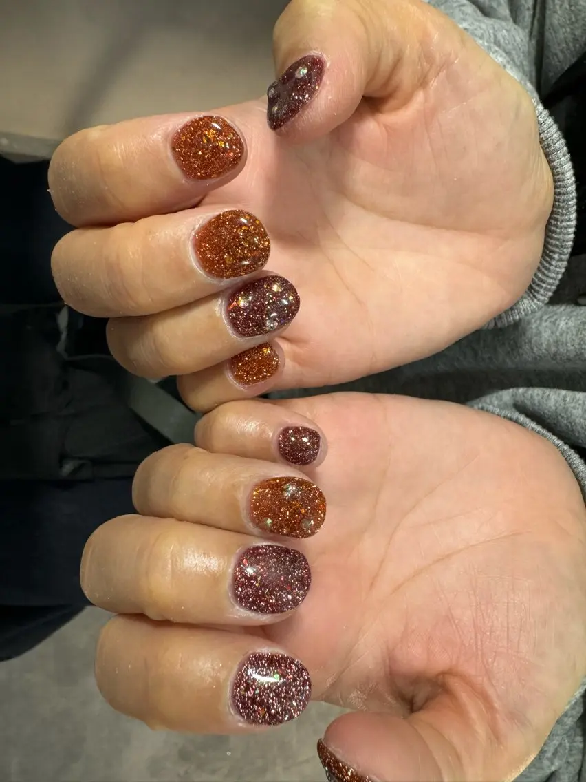 ネイル LAVISH 大和店 emi･:*+のネイルデザイン