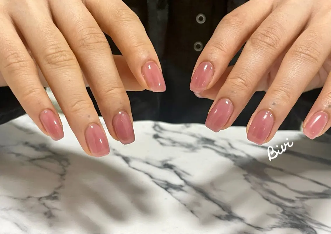 ネイル アートネイル フラッシュネイル ラメ(グリッター) シルバー スクエアネイル ♡Bivi♡自爪に 優しいネイルサロンのネイルデザイン