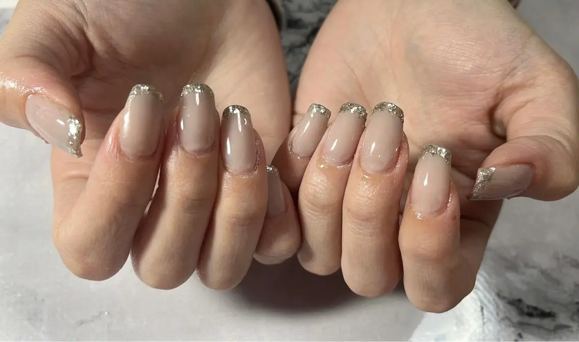 ネイル フレンチネイル ガラスフレンチ Mimi Nailのネイルデザイン