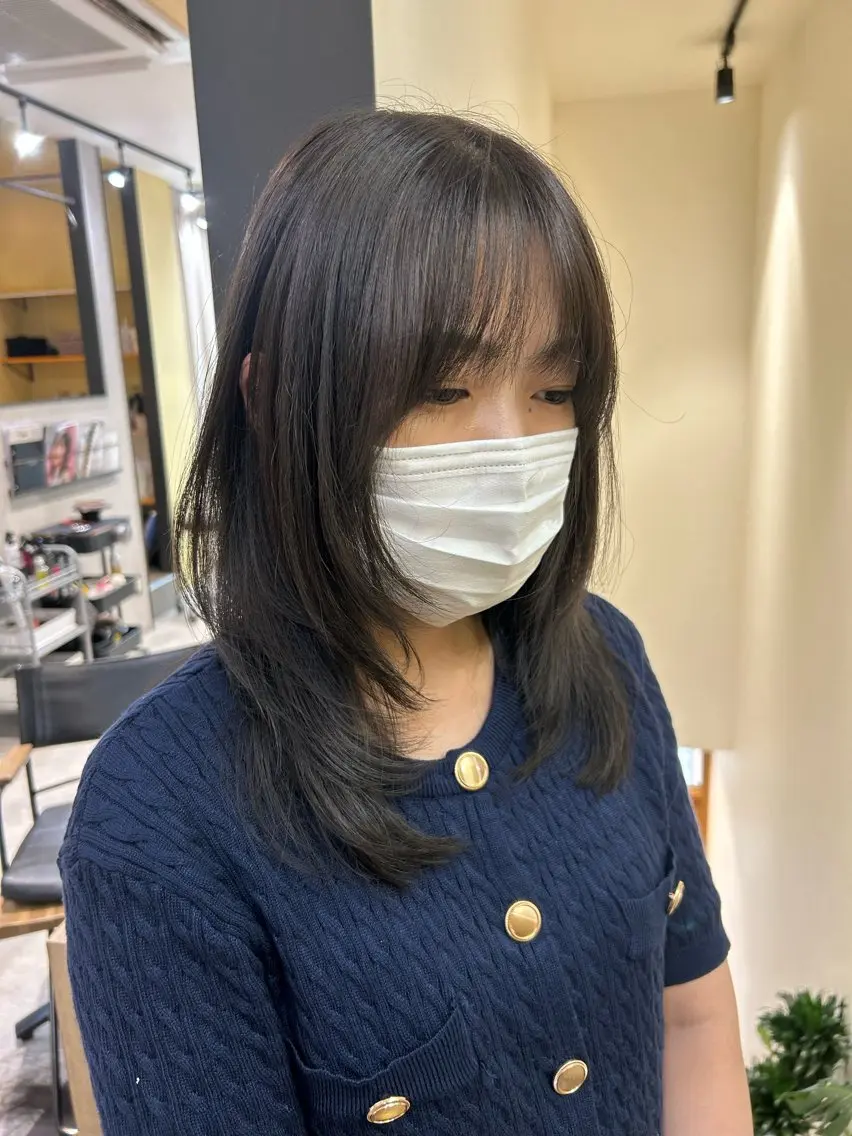 セミロング カラー アッシュ アッシュグレー 透明感カラー レイヤーカット カット ヘアカラー トリートメント hubhair レイヤー/透明感のヘアスタイル