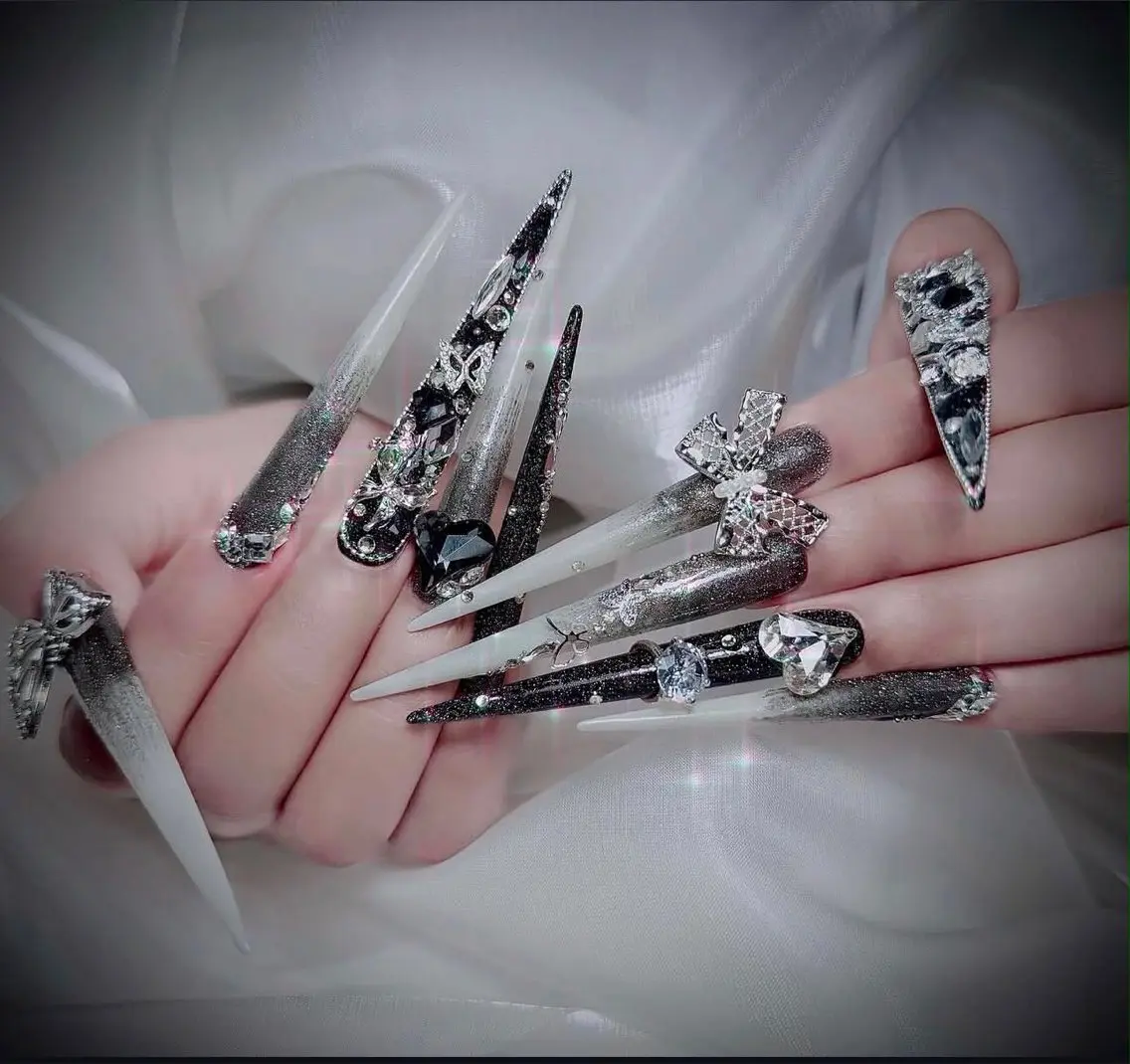 ネイル 長さ出し 韓国ネイル ロングネイル 持ち込み スーパーロングネイル ハンドネイル CoCo Nail 長さ出し専門店のネイルデザイン