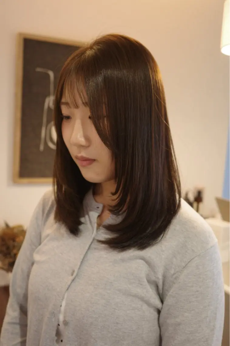 セミロング カラー パーマ ベージュカラー オリーブベージュ レイヤーカット ストレートパーマ 縮毛矯正 kibako ayanoのヘアスタイル