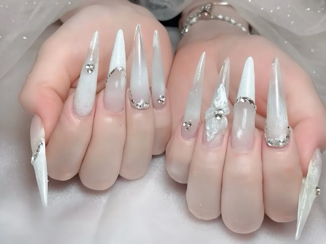 ネイル チークネイル 長さ出し フラッシュネイル フレンチネイル ガーリー ハンドネイル Rin Nail 新大久保店のネイルデザイン