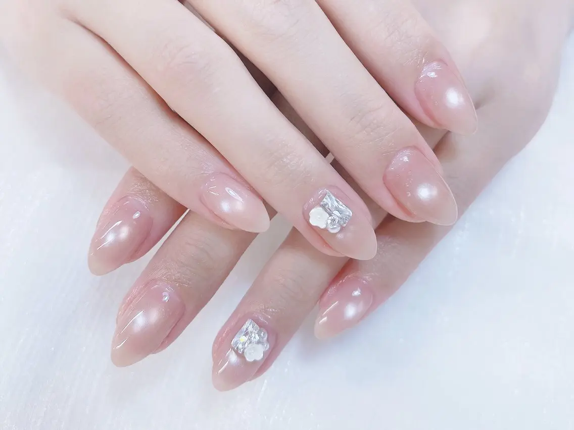 ネイル チークネイル 成人式 フレンチネイル グラデーション 氷ネイル・うるうるネイル ハンドネイル DUO MI nail salonのネイルデザイン