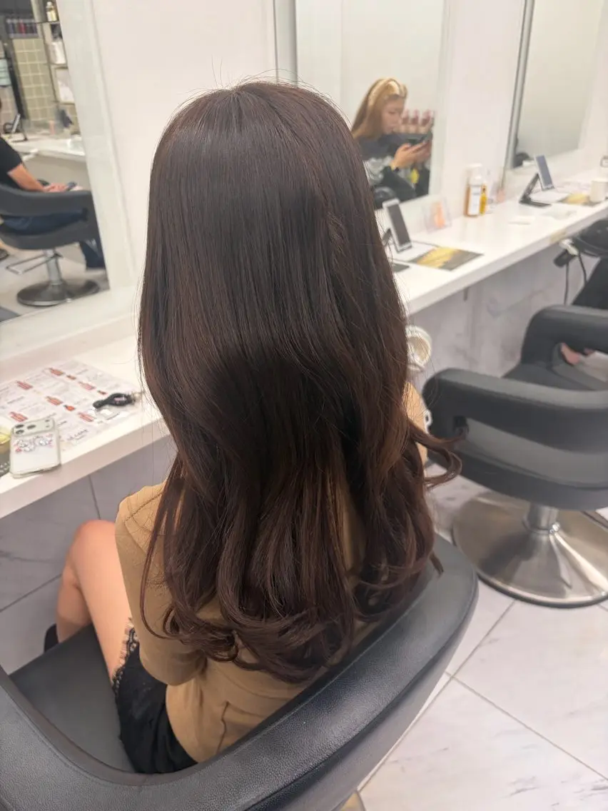 ロング カラー カット ヘアカラー トリートメント ヘッドスパ ヘアセット 🥨縮毛矯正/髪質改 善/透明感カラー🥨のヘアスタイル