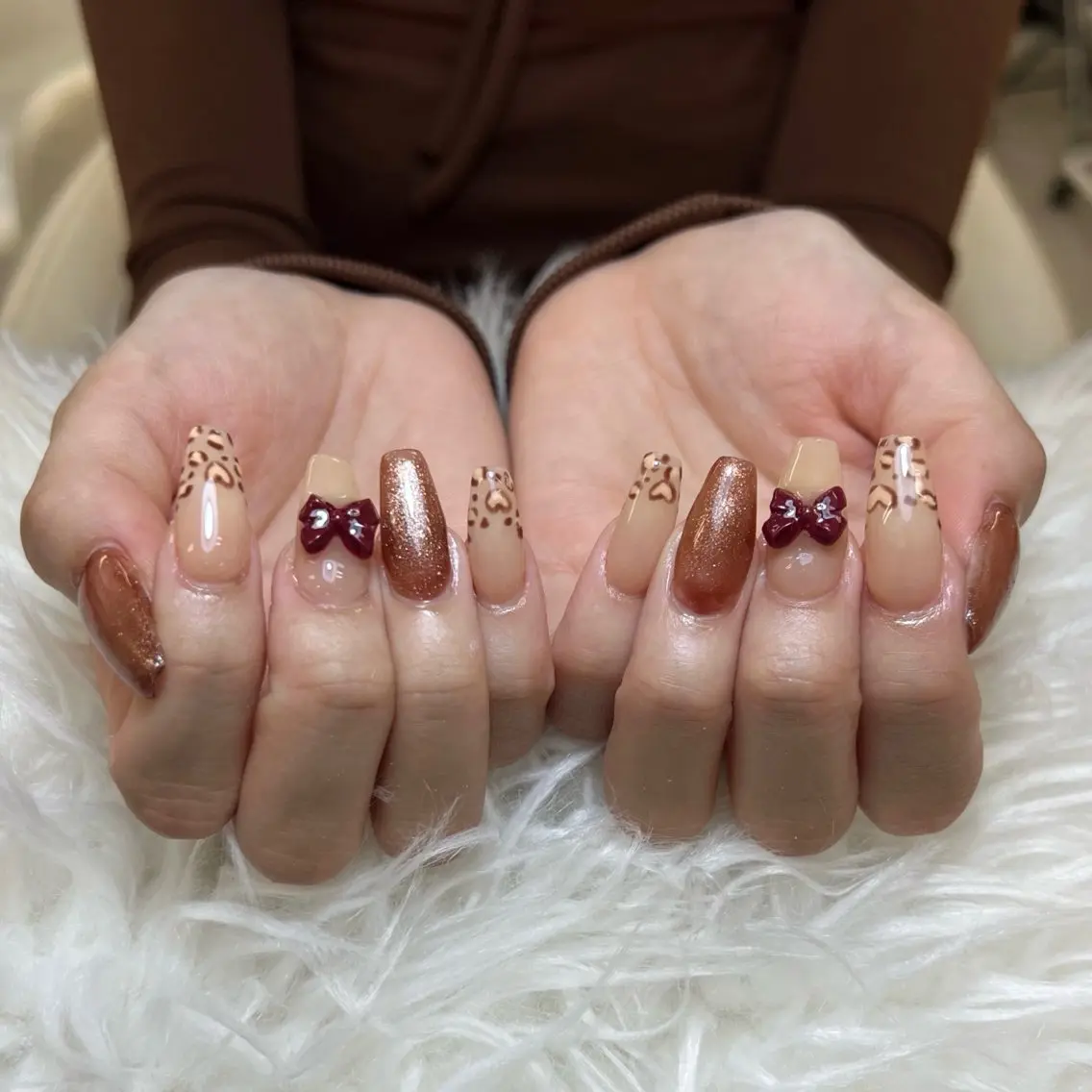 ネイル チークネイル 長さ出し フレンチネイル ジェルネイル ガラスフレンチ ハンドネイル anh nail anne🤍のネイルデザイン