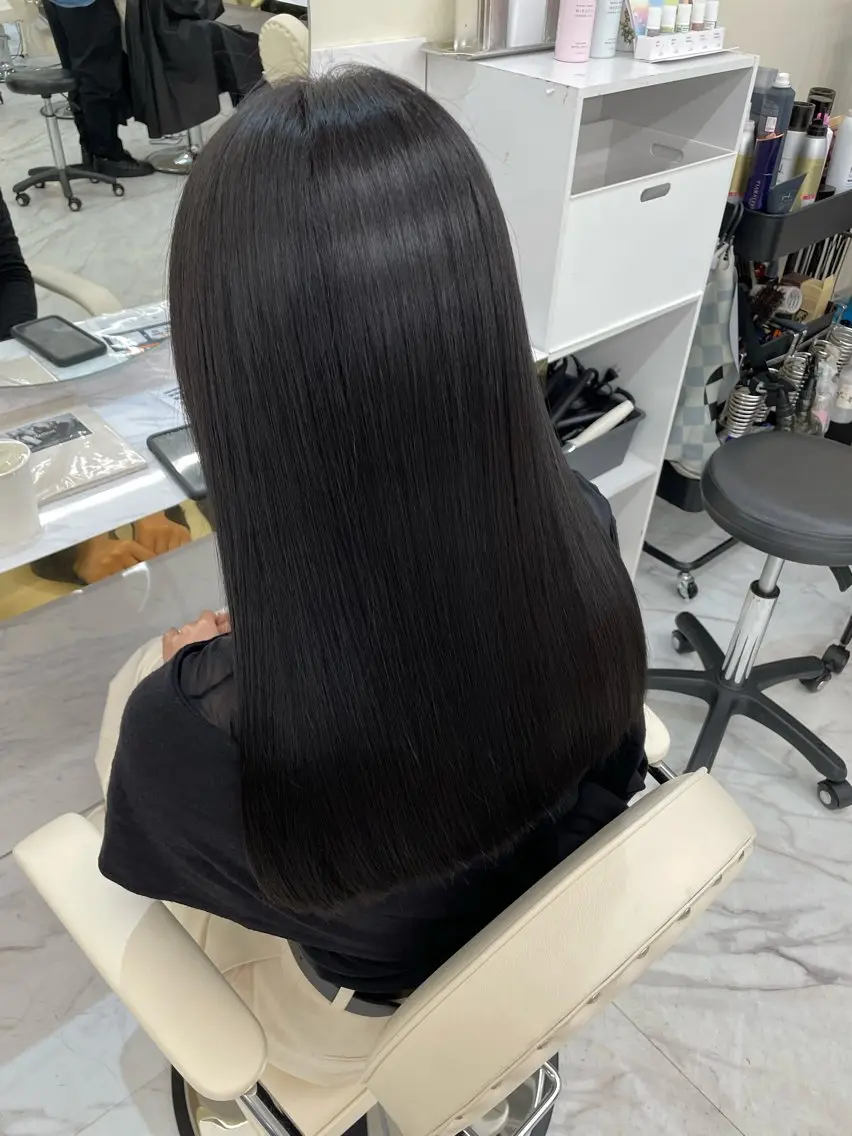 セミロング カット ヘアカラー 縮毛矯正 トリートメント ｅｒｉ 🧴🫧のヘアスタイル