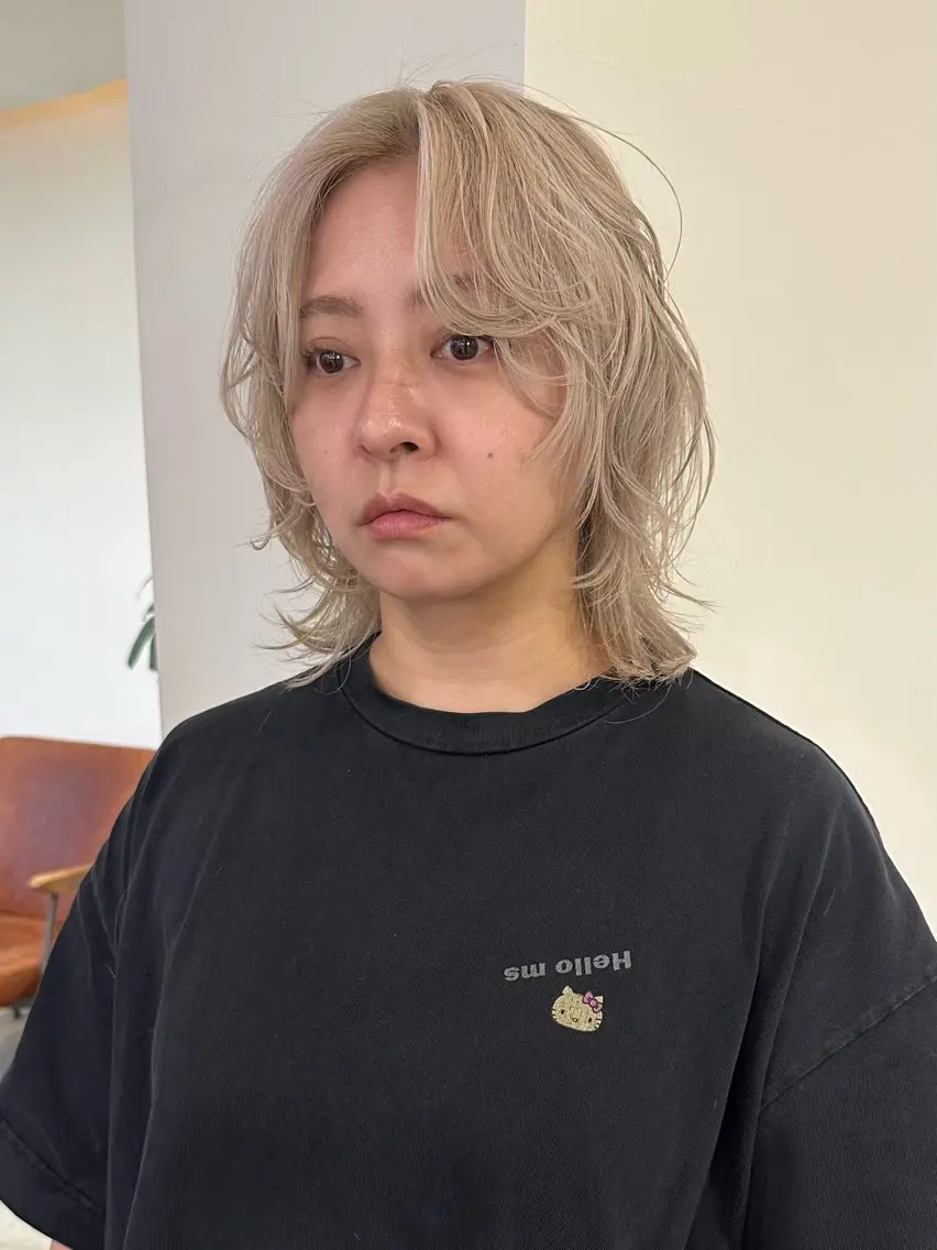 ミディアム ウルフカット カット ヘアカラー トリートメント 平野恵/透明感カラー ブリーチ/ボブのヘアスタイル