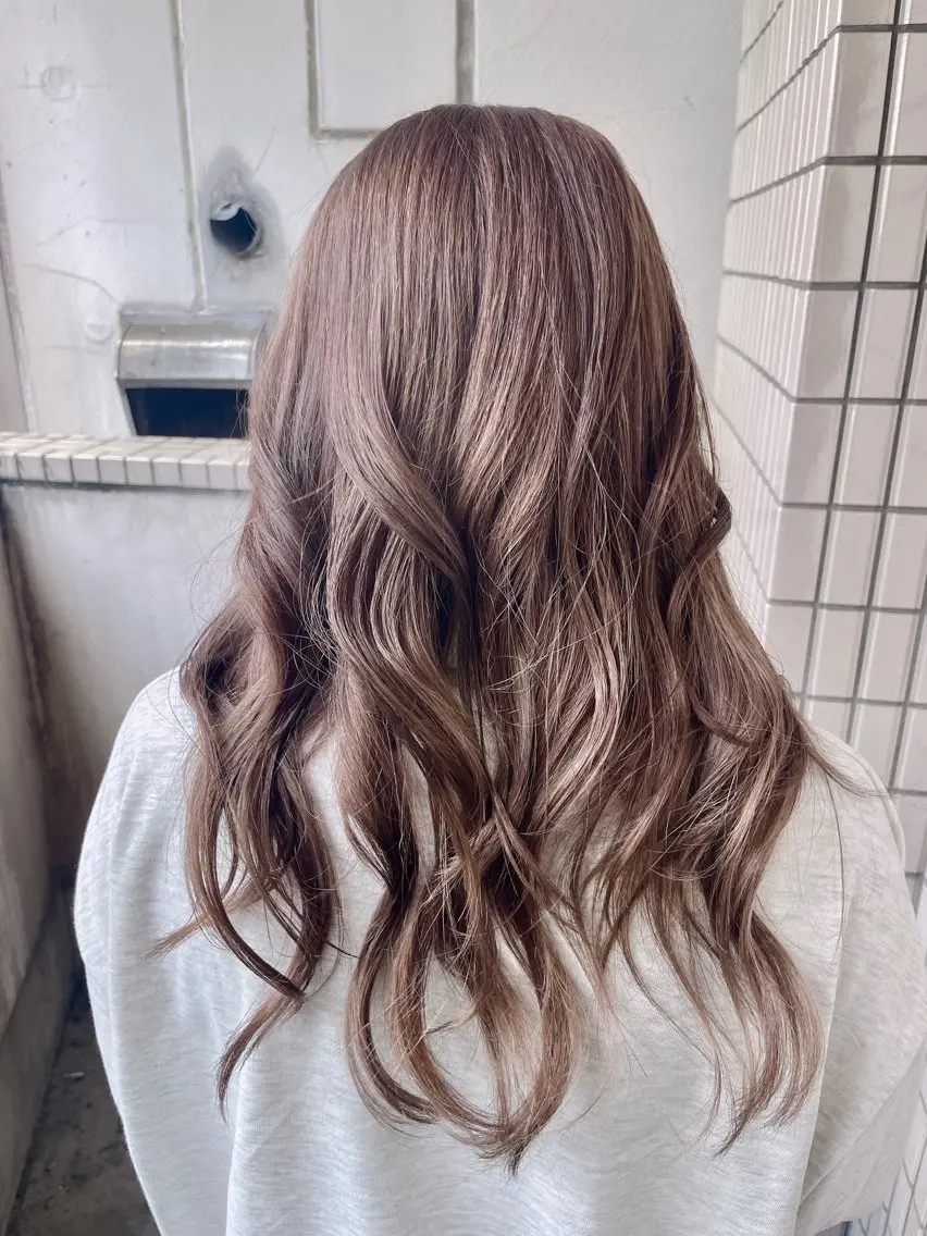 ロング ヘアカラー 原 千景のヘアスタイル