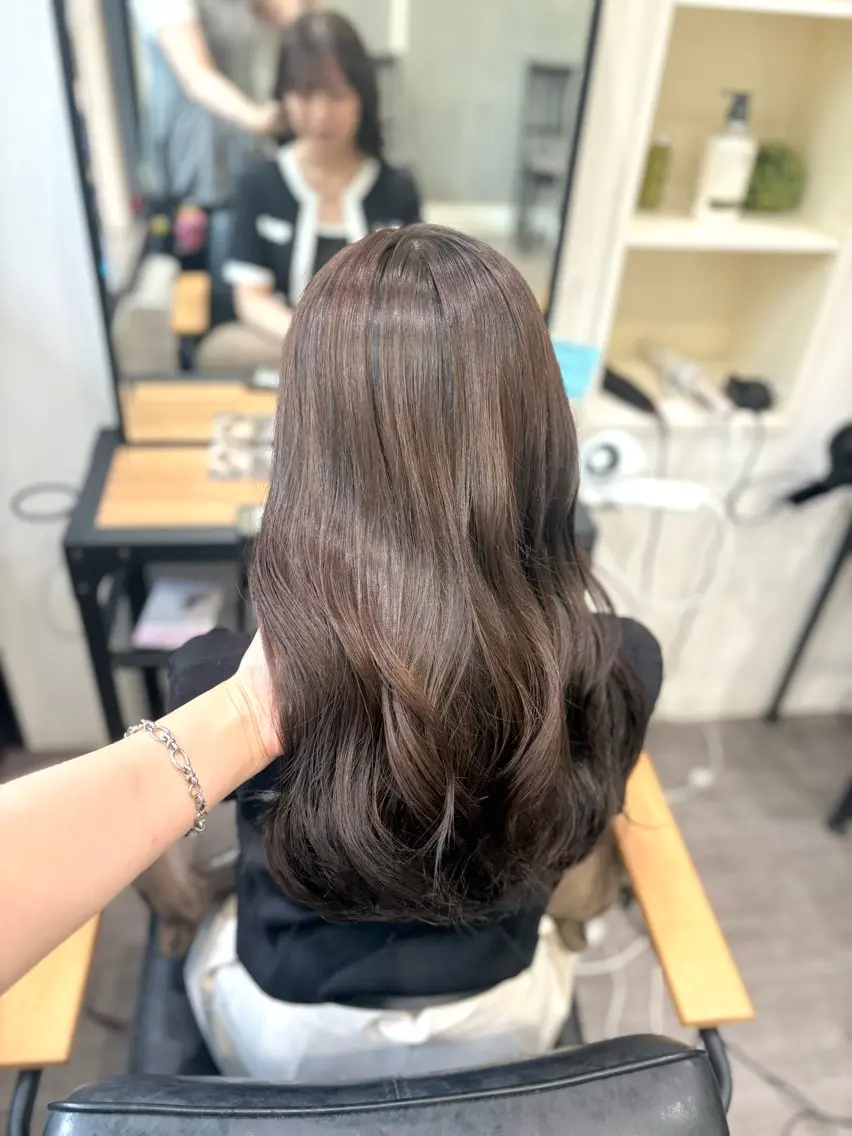 ロング カラー nijika/ 艶カラー🫧のヘアスタイル