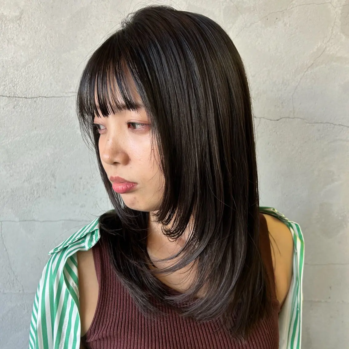 ミディアム レイヤーカット 小山 京華のヘアスタイル