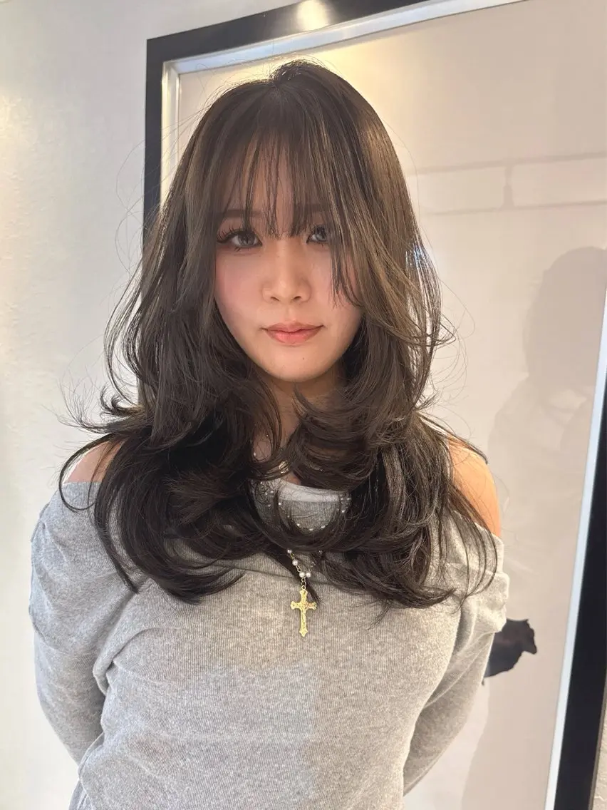 ロング カラー ヘアカラー 𝐑𝐀𝐈𝐇𝐀 /カラーモデルのヘアスタイル