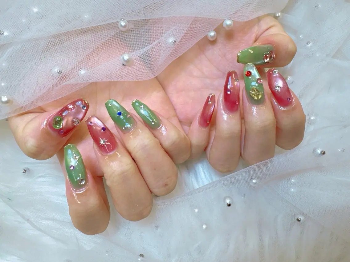 ネイル 成人式 フレンチネイル ジェルネイル ガラスフレンチ ハート ハンドネイル Queeens nailのネイルデザイン