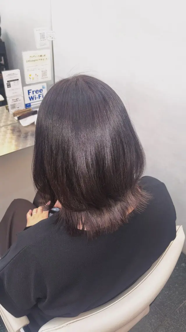 ミディアム カット 縮毛矯正 まい| カラー🌿のヘアスタイル