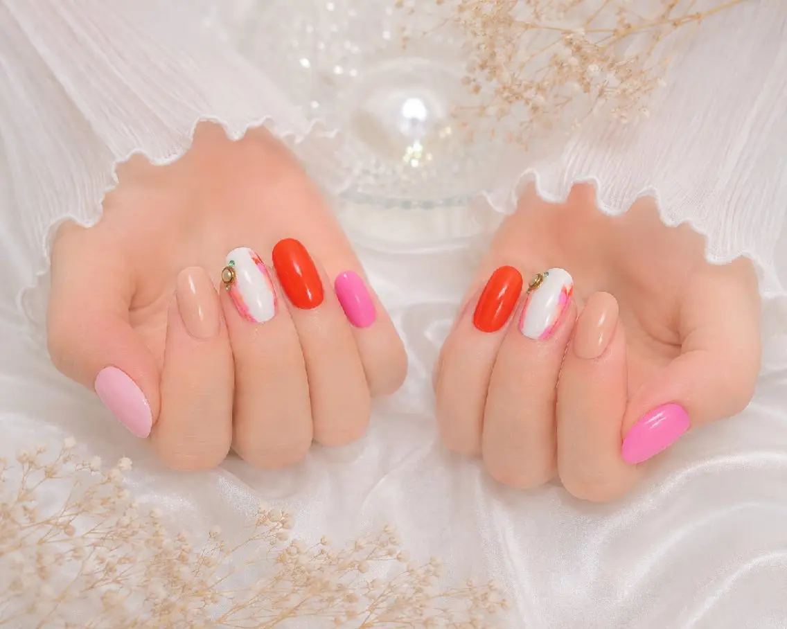 ネイル Reivl  Nails のネイルデザイン