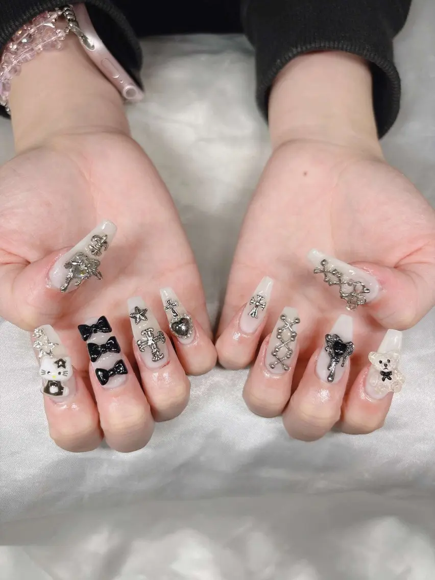 ネイル 長さ出し グラデーション 卒業式 キラキラネイル マグネットネイル ハンドネイル Lee Nailsのネイルデザイン