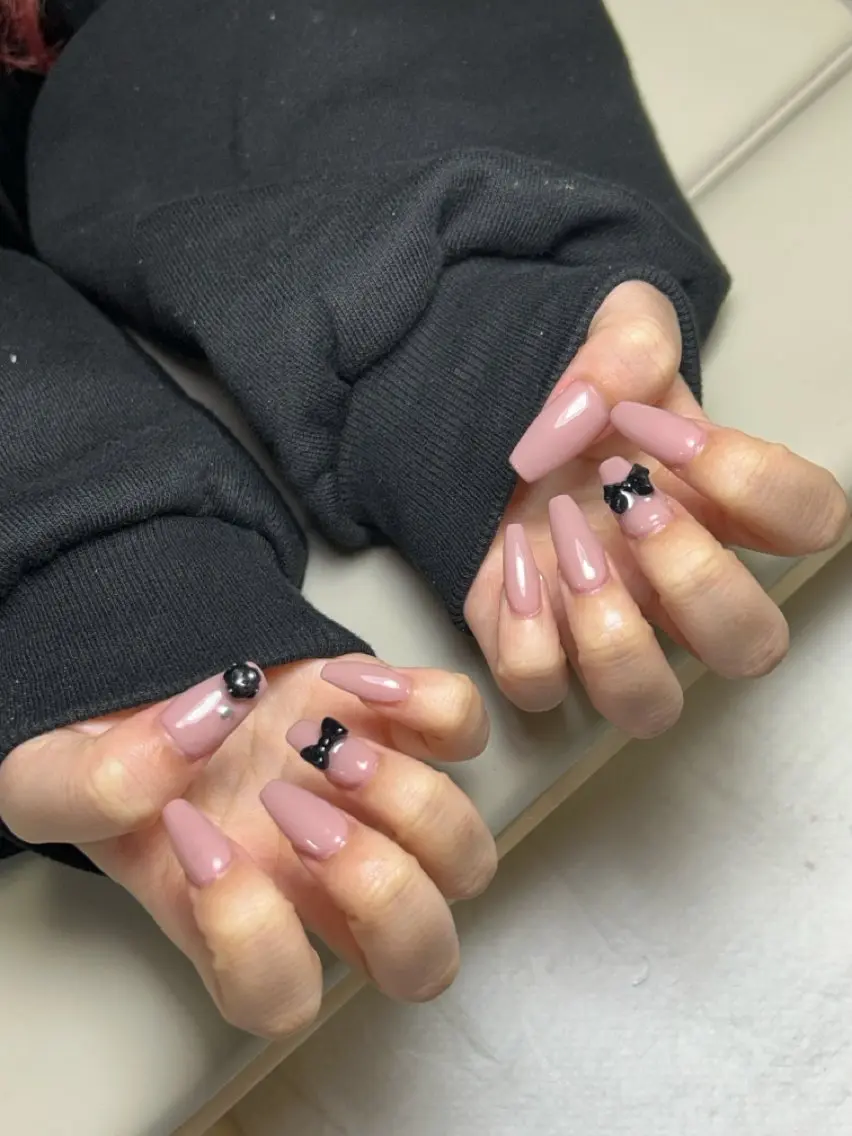 ネイル アートネイル チークネイル 長さ出し フレンチネイル ジェルネイル 🦋new Nail🦋ニノのネイルデザイン