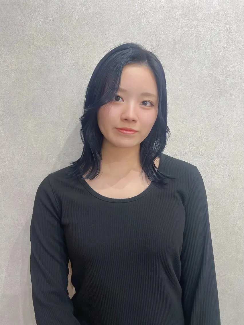 ショート カラー ベージュカラー ブリーチ ケアブリーチ ハイトーンカラー ミルクティーベージュ YUI ハイトーンカラーのヘアスタイル